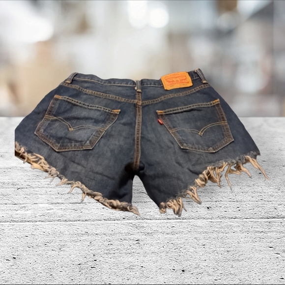 Levi's 569 100% cotton denim shorts size 30 - Picture 3 of 6